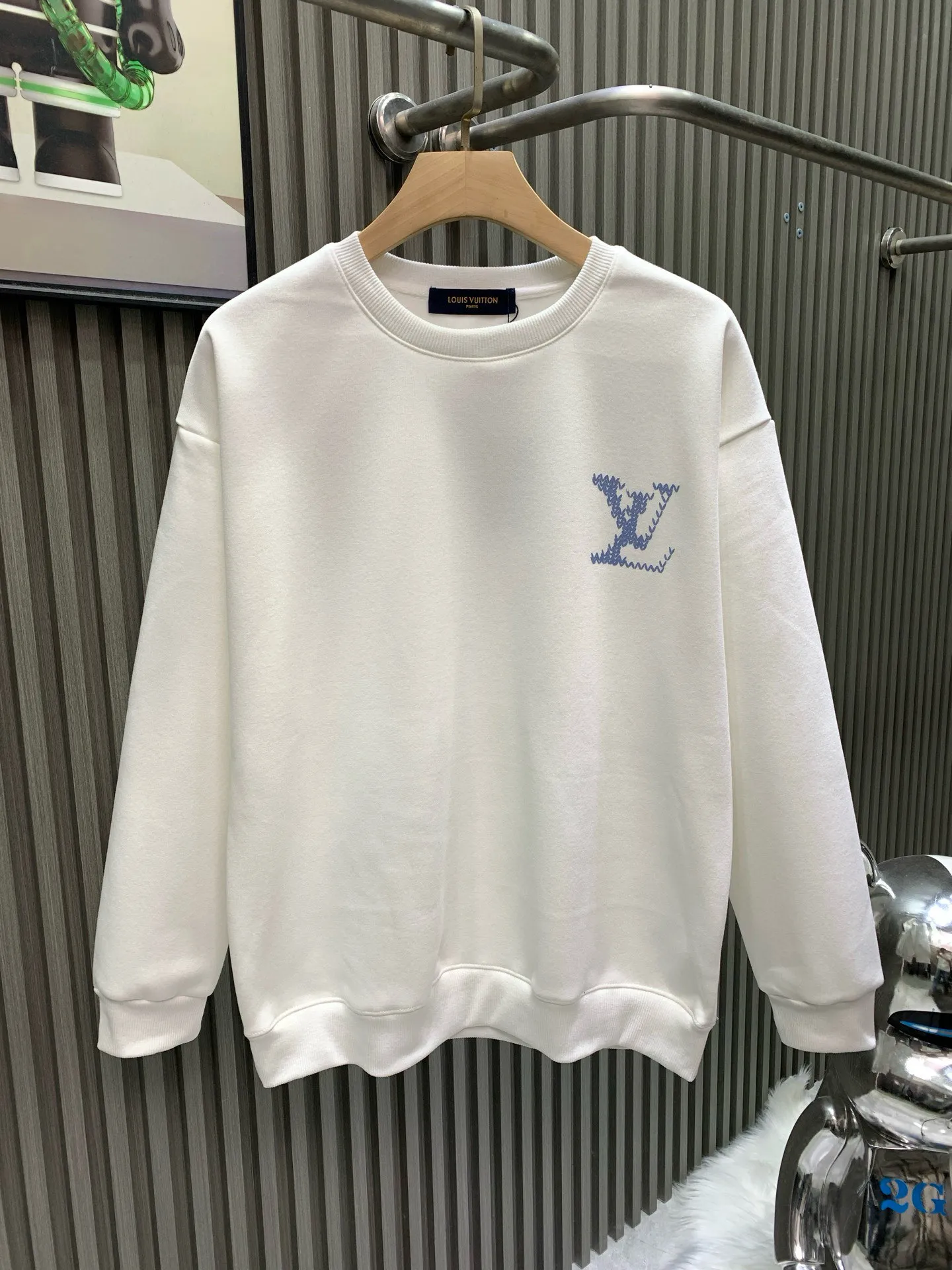🅿️250 white